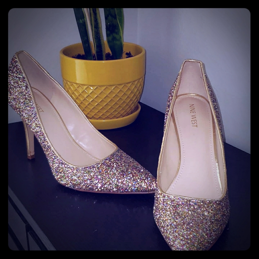 Nine West Glitter Pump
